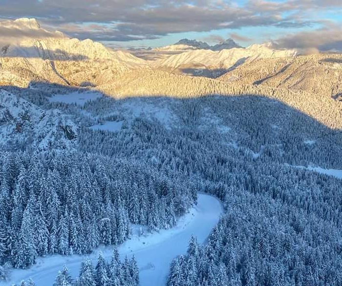 HTML5 Bootstrap Template by colorlib.com